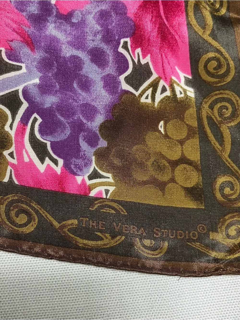 VTG The Vera Studio Green Silk Scarf Grapes Leaves Rectangle 10.5x51in NWT